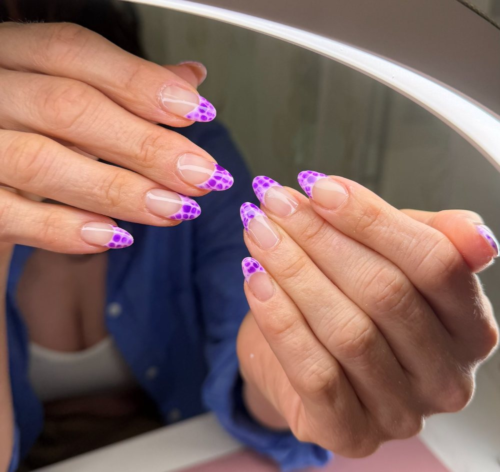 Purple hand-painted dot design